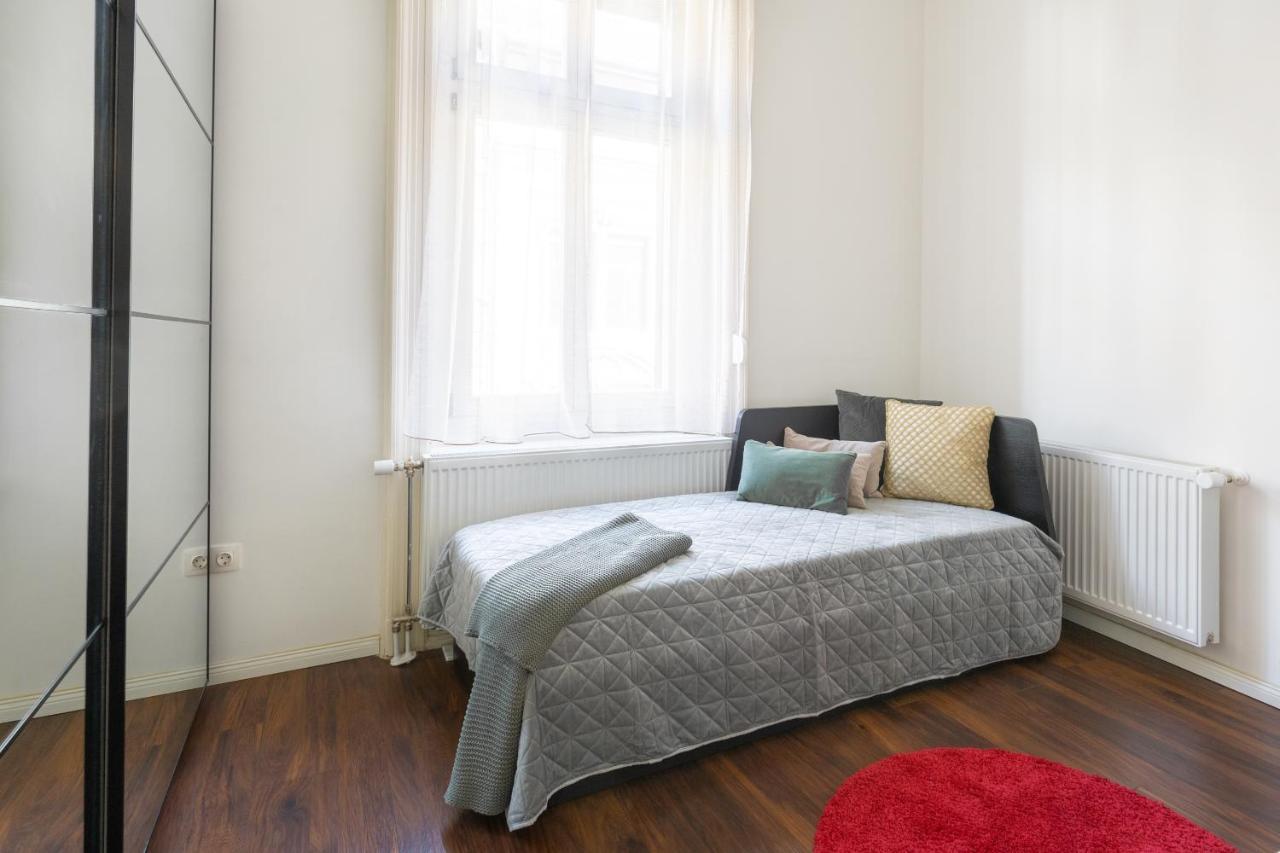 Red Dot One - New Unit In Heart Of Jewish Quarter Budapeste Exterior foto
